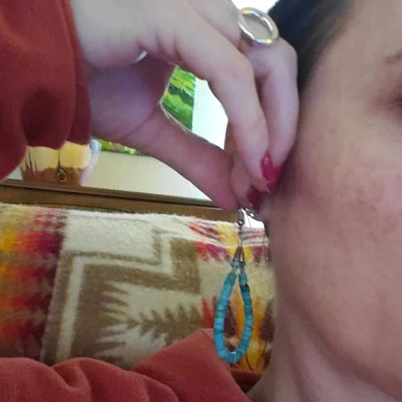 Turquoise and silver earrings - Picture 3 of 4